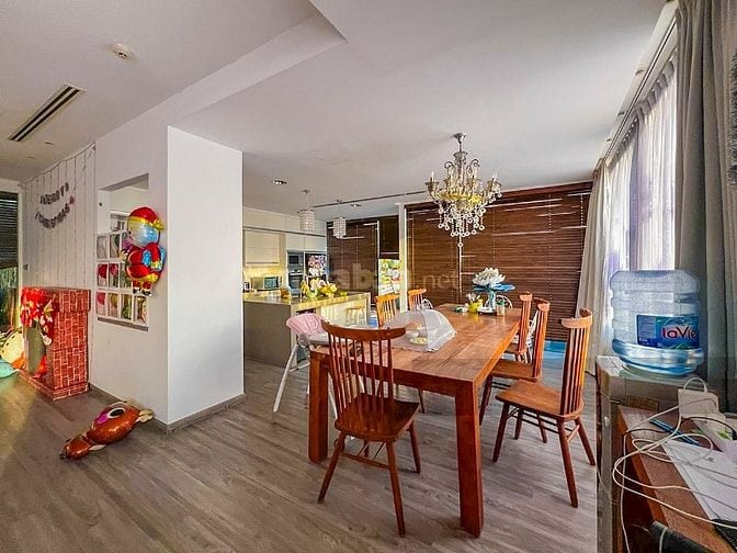 Bán hoặc cho thuê Duplex tại Saigon Pearl Bình Thạnh 4 phòng ngủ 600m2