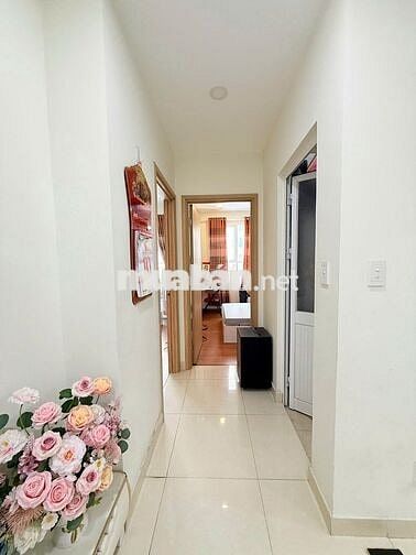 Cần bán nhanh căn 62m2 2pn 2wc tặng ít nội thất giá 2,2 tỷ
