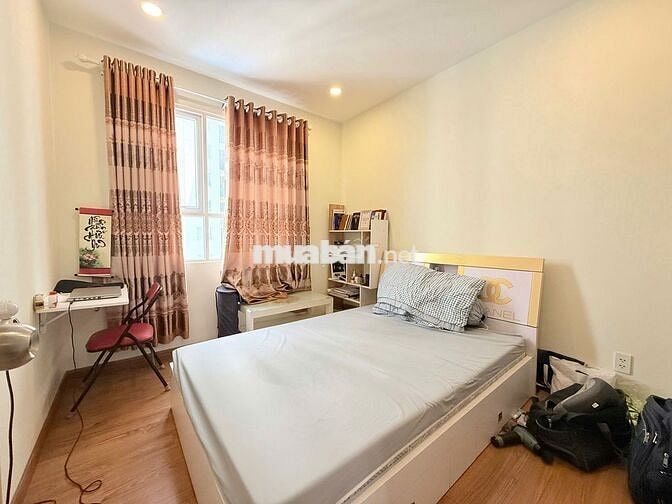 Cần bán nhanh căn 62m2 2pn 2wc tặng ít nội thất giá 2,2 tỷ