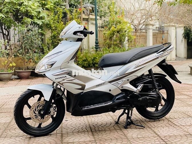 HONDA AIR BLADE 110 FI MÀU TRẮNG NGUYÊN ZIN 2011