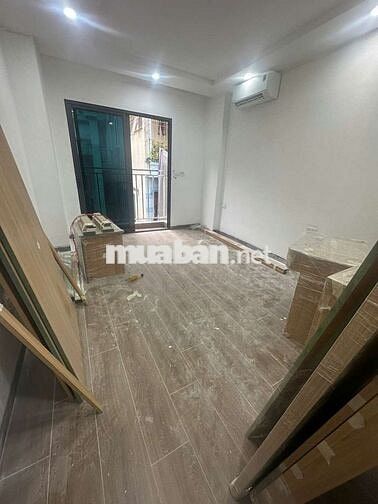 Bóc tem CCMN 30m2 xịn sò. Full đồ, máy giặt, ban công tại Tô Vĩnh Diện