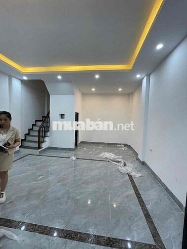 BÁN NHÀ NGÕ CẦU GIẤY - 30M - 5 TẦNG - MT 5M - NGÕ Ô TÔ GIÁ 8.35 TỶ