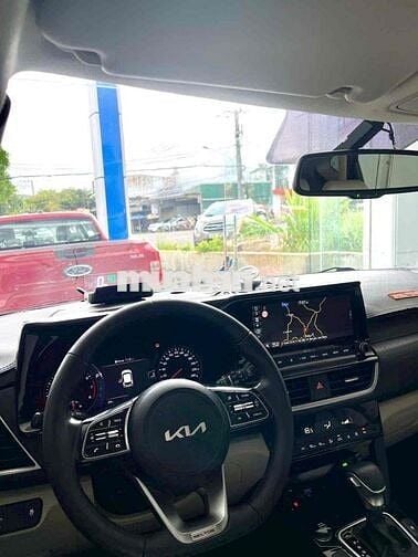 Seltos 2022 1.6 AT PREMIUM. TT 250 TRIỆU NHẬN XE