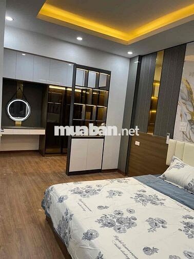 BÁN NHÀ NGÕ CẦU GIẤY - 30M - 5 TẦNG - MT 5M - NGÕ Ô TÔ GIÁ 8.35 TỶ