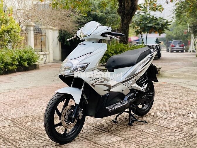 HONDA AIR BLADE 110 FI MÀU TRẮNG NGUYÊN ZIN 2011
