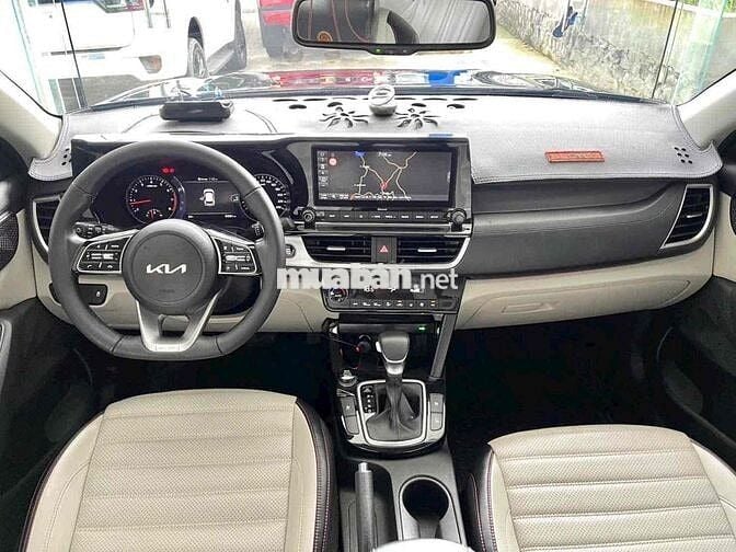 Seltos 2022 1.6 AT PREMIUM. TT 250 TRIỆU NHẬN XE