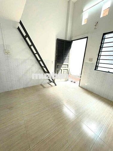 Trọ Thang Máy Ban Công Ngay ĐH Luật Ko Giới Hạn Người Ở