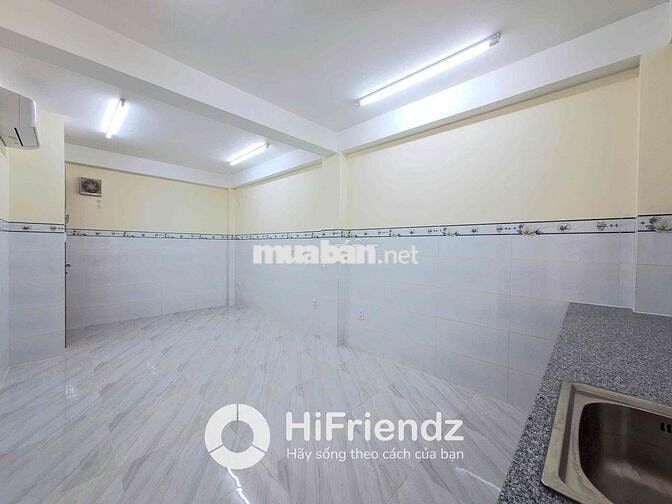 PHÒNG CÓ GÁC ĐI BỘ QUA ĐẠI HỌC VĂN HIẾN Ở ĐƯỢC 2-3 NGƯỜI