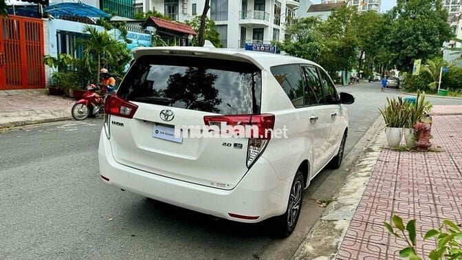 Toyota Innova 2021 2.0E - 98000 km