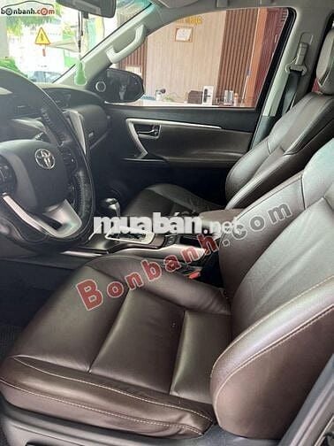 Xe Toyota Fortuner 2.7V 4x2 AT 2017 - 638 Triệu