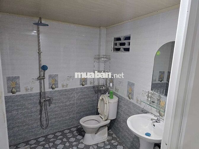 Cho thuê nhà cách cầu Săn Máu 200m
