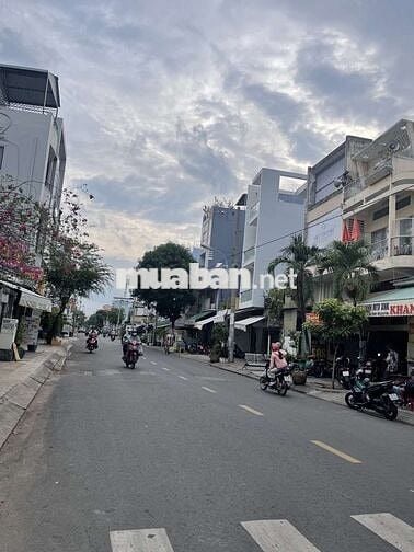Bán nhà nhỏ , giá rẻ , xem là chốt.  Văn Thân P8Q6