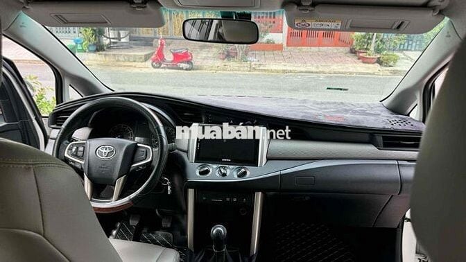 Toyota Innova 2021 2.0E - 98000 km