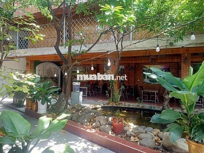 sang nhà hàng hơn 500m2, đầy đủ vào kinh doanh ngay giá rẻ