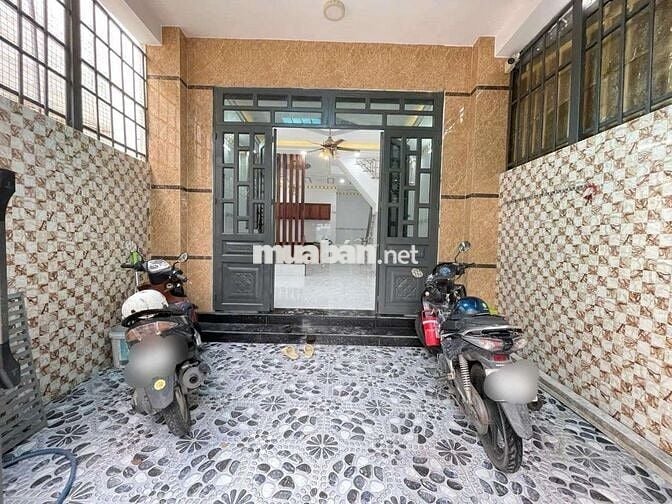 Nhà phố kdc gần BigC Go p. Đông Hòa Dĩ An