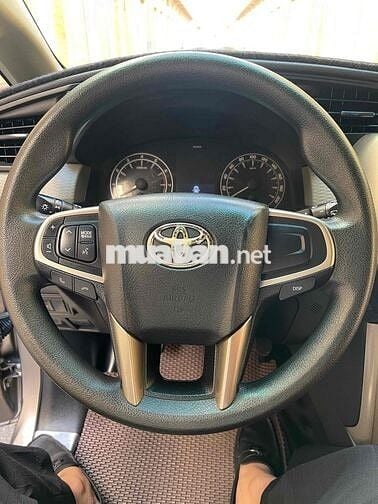 Toyota Innova 2017 2.0E - 110000 km
