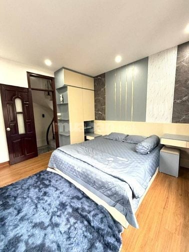 TÂN MAI-LÔ GÓC-5 TẦNG-Ô TÔ ĐỖ CỬA