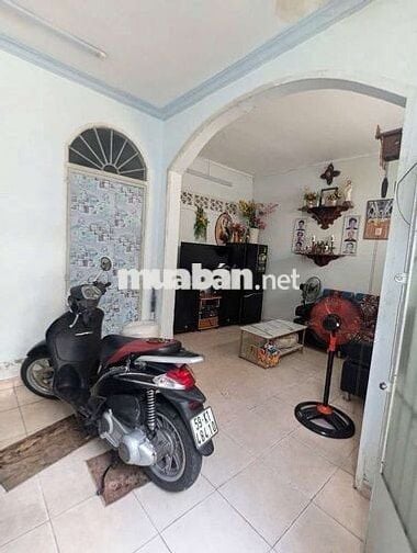 Nhà 3 PN, Ngang 6m, Gần Chợ Phạm Văn Bạch, giáp Tân Bình
