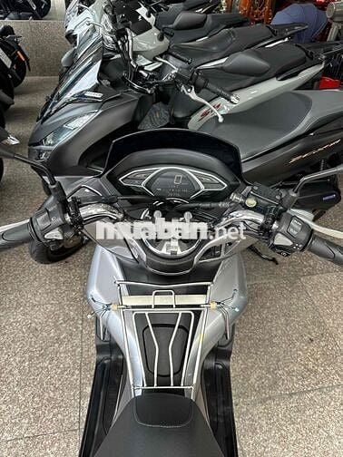 Honda PCX 125 2018 Smartkey Bạc Đen BSTP Chính Chủ