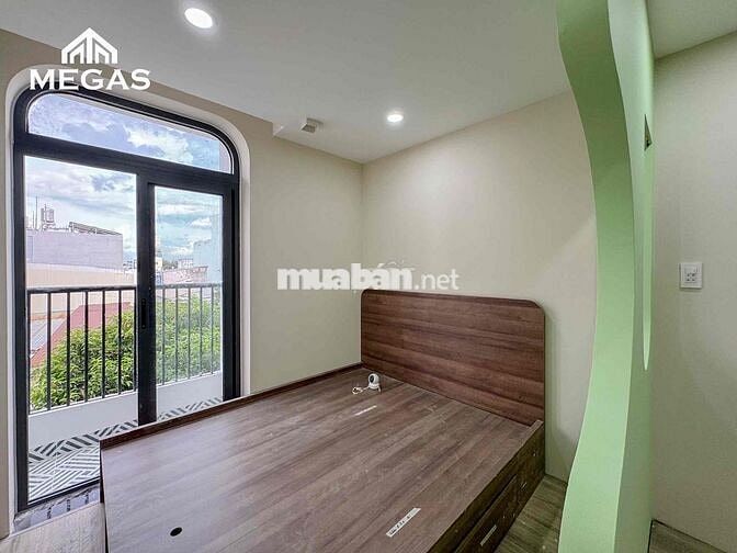 STUDIO CỬA SỔ TRỜI - BAN CÔNG XỊN SẴN MÁY GIẶT RIÊNG