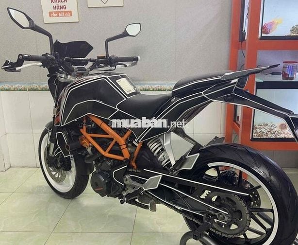 DUKE 390 ABS