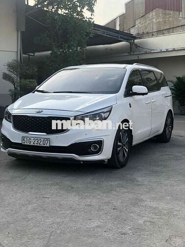 Kia Sedona 2018 2.2 DATH - 180000 km