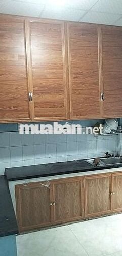 Cho thuê nhà nguyên căn cấp 4 dt 4×17 1pn to 4×8 1tolet+giếngtrời tktq