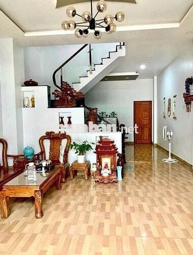 Bán gấp căn nhà ở 1 sẹc Đ. Nguyễn Thị Nị. 99m2, giá 1 tỷ120, SHR.