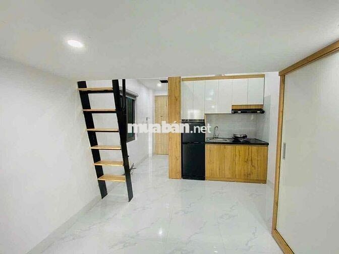 Phòng có gác 30m2, cửa sổ trời, Ngã Tư Hàng Xanh, gần đh FTU, GTVT