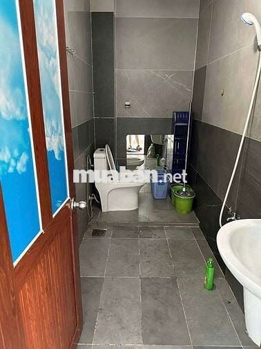 KHO XƯỞNG DT 5*32, TRỆT LẦU, 2PN, GẦN CẦU PHÚ LONG