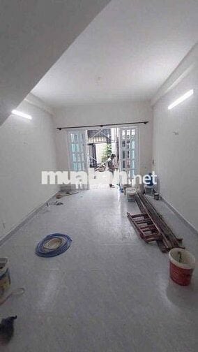 CHO THUÊ NHÀ 2 LẦU + SÂN THƯỢNG 2PN 3WC– GẦN CHỢ CÂY SỘP, Q.12