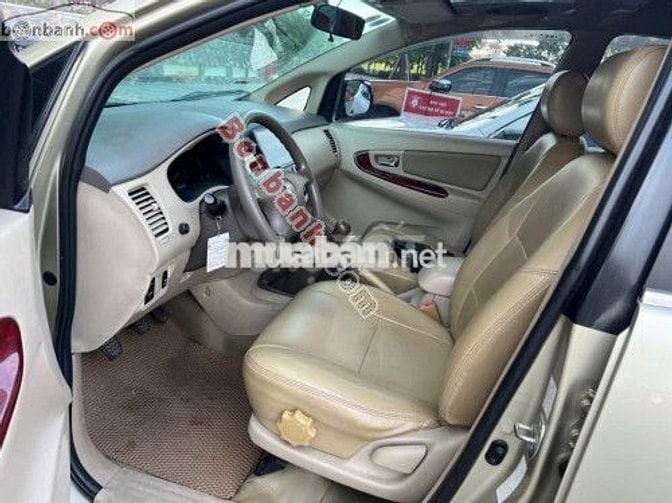 Toyota Innova đời 2006 tên tư nhân 1 chủ