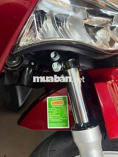cần bán xe sh 160i đời 2024 màu đỏ thắng abs