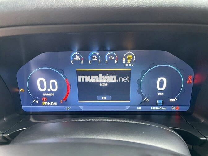 Ford Everest 2023 Titanium 4x2 odo 3v, có vay NH