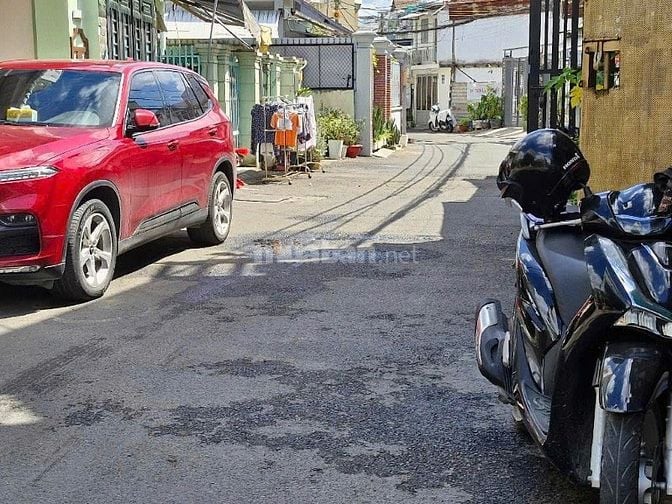 Bán nhà hẻm ô Tô Lê Văn Sỹ, Quận 3. DT: 5,5m x17m (82m2). Giá 11,5 tỷ