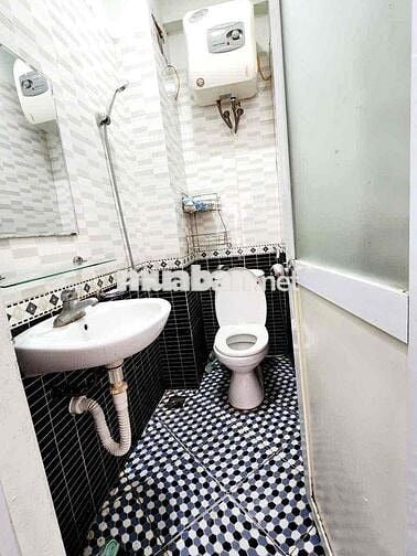Bán 2 Căn CCMN Rẻ Đẹp ô tô đỗ - Vương Thừa Vũ , Hoàng Văn Thái