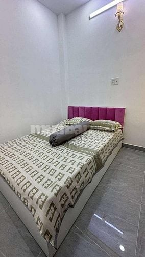 NHÀ BÁN SHR DIỆN TÍCH LỚN. 3 PHÒNG NGỦ.