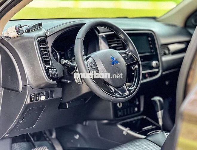 Outlander 2.0 đời 2020 zin chính chủ