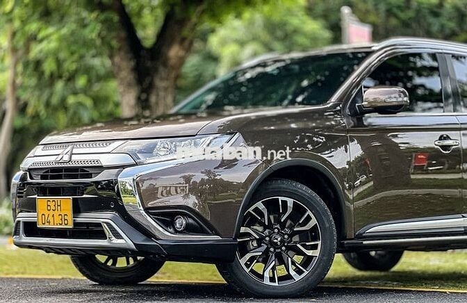 Outlander 2.0 đời 2020 zin chính chủ