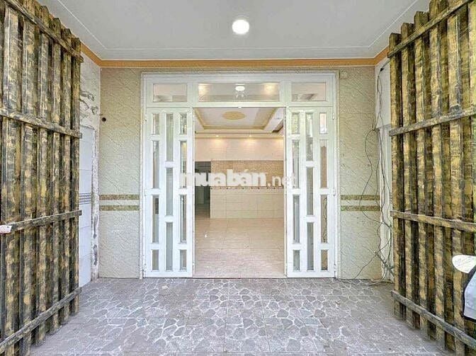 NHÀ TRỆT LẦU 3 PHÒNG NGỦ ĐỐI DIỆN TRƯỜNG MẪU GIÁO LÊ BÌNH HẺM Ô TÔ