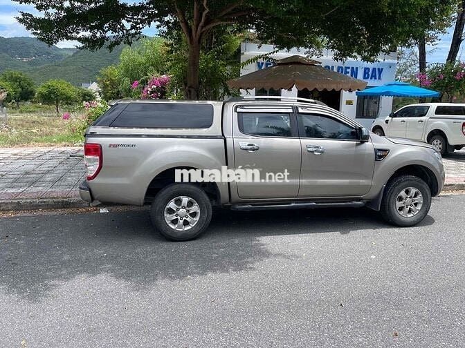 Ford Ranger 2015 XLS 2.2L 4x2 AT - 18000 km