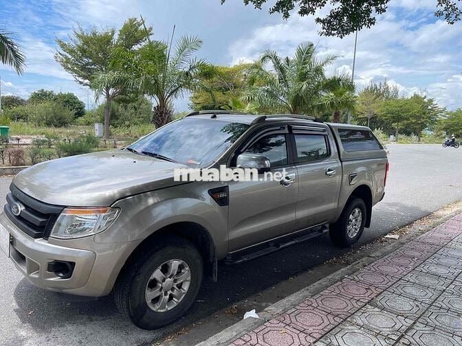 Ford Ranger 2015 XLS 2.2L 4x2 AT - 18000 km