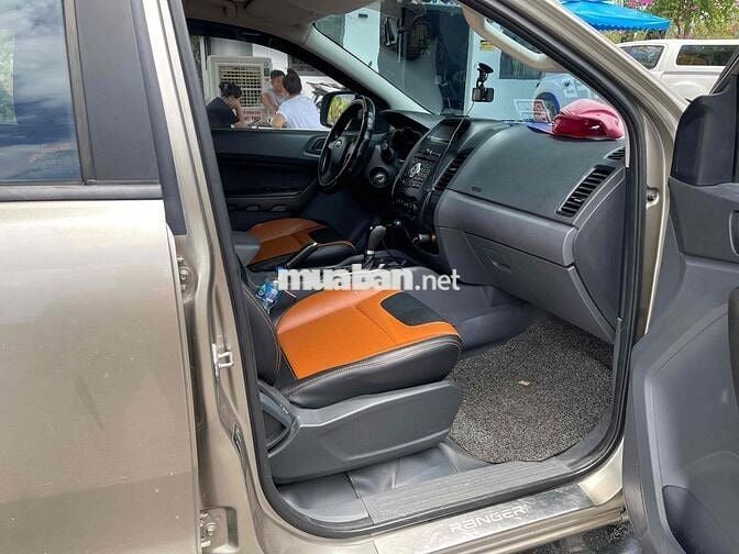 Ford Ranger 2015 XLS 2.2L 4x2 AT - 18000 km