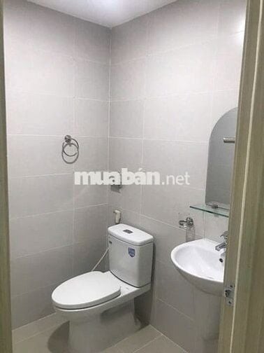 Cho thuê căn hộ 2PN-2WC,giá 5tr/tháng.Có bàn ăn,tủ quần áo,bếp,rèm cửa
