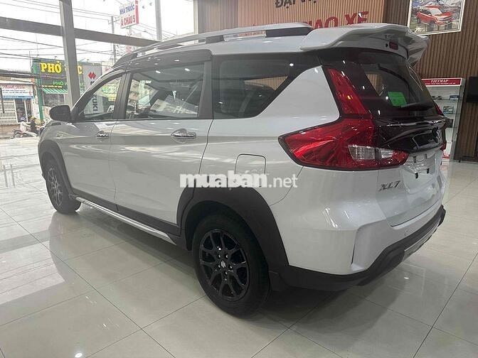 Suzuki XL 7 2025 giảm trước bạ tặng full phụ kiện