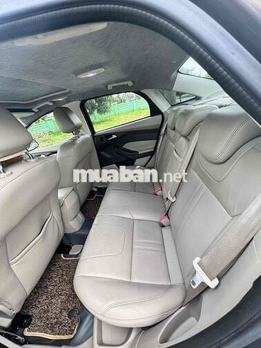 Ford Focus 2015 bản full 2.0 titanium