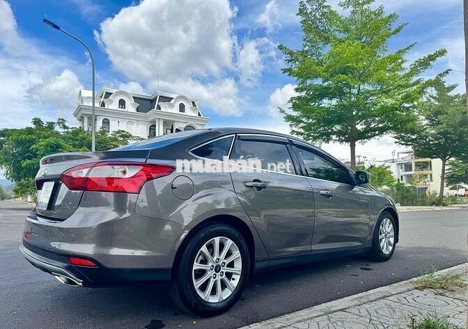 Ford Focus 2015 bản full 2.0 titanium