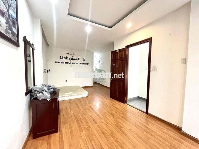 CHO THUÊ NHÀ Ở KINH DOANH 4 TẦNG MẶT TIỀN Ở KHU BÀN CỜ GIÁ 20 TRIỆU/ T