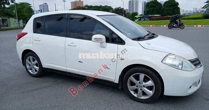 Nissan Tiida 1.6 AT 2009