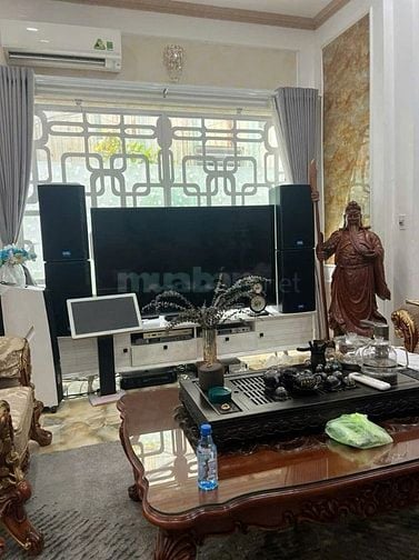 Bán nhà mặt tiền Bà Huyện Thanh Quan, 11x15,8m, có HĐ thuê 5 năm